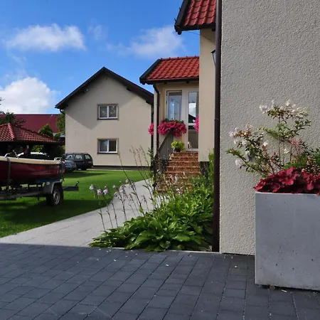 Piaskowy Dom Pokoje i Apartamenty-2
